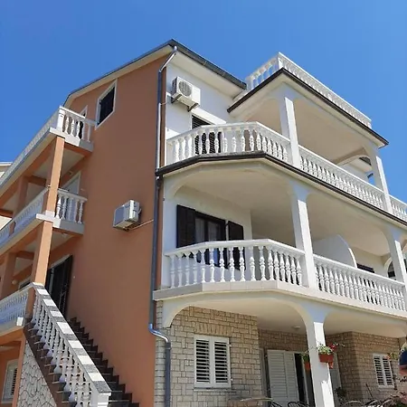 Apartment Grozdana